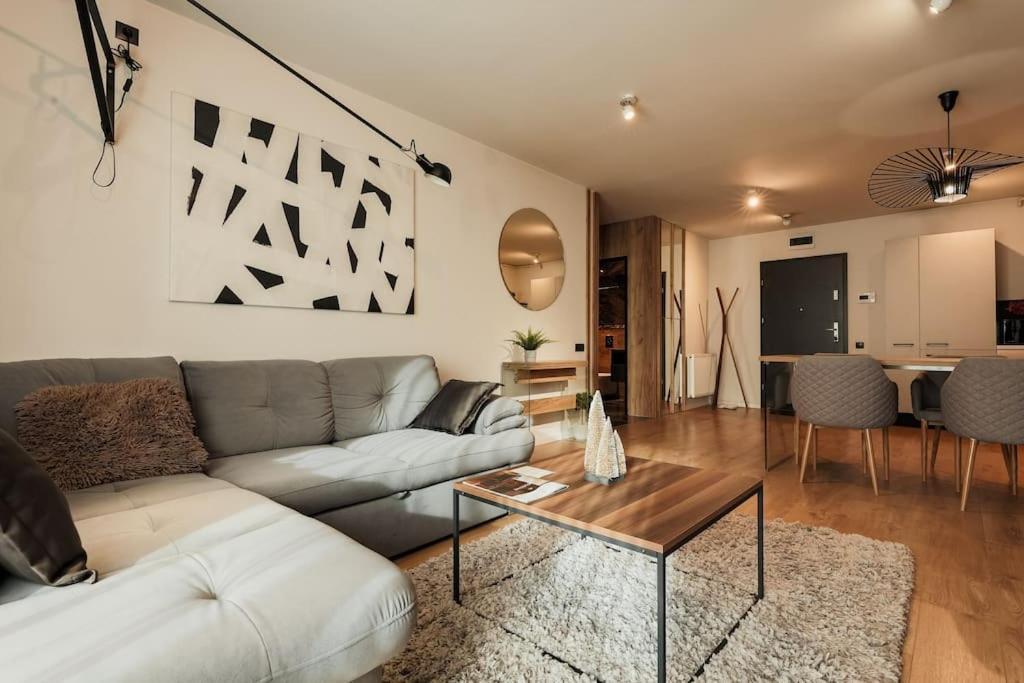 Nest Inn Magic Apartment Клуж-Напока Екстер'єр фото